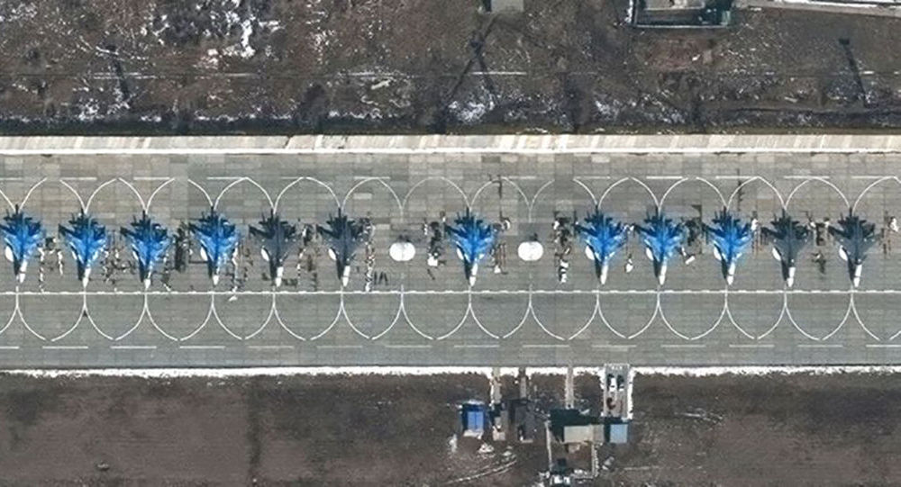 《华尔街日报》发布部署在俄乌边境的俄装备卫星图像
