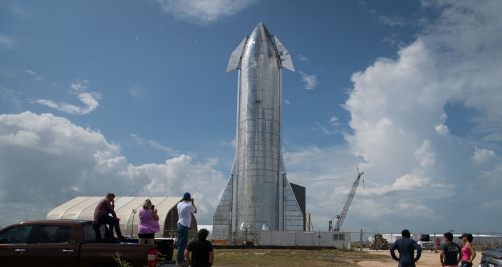 SpaceX测试Super Heavy超重火箭的发动机