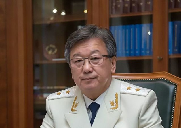 俄联邦副总检察长,总军事检察长瓦列里彼得罗夫