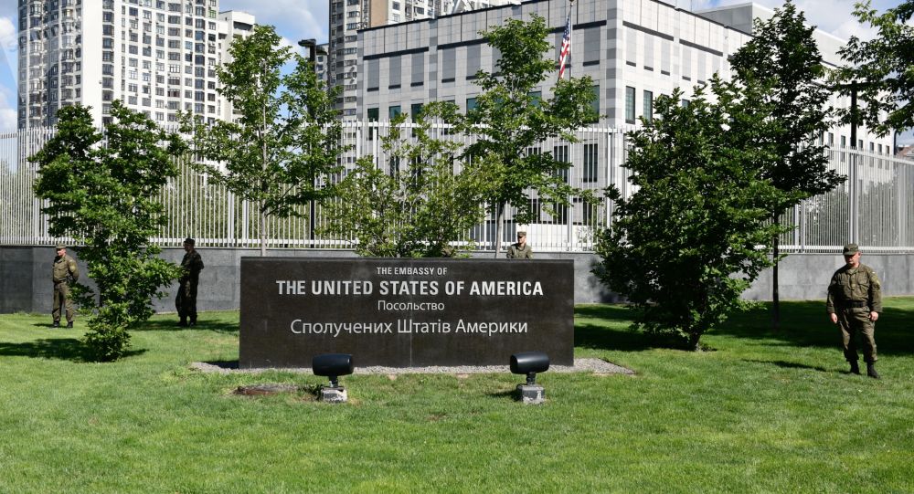 媒体：美国使馆工作人员在基辅饭店钱包被窃