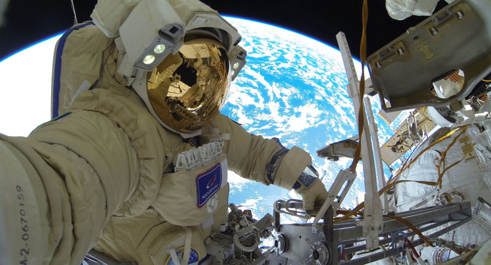 俄宇航员将在2022年创从国际空间站出舱次数纪录