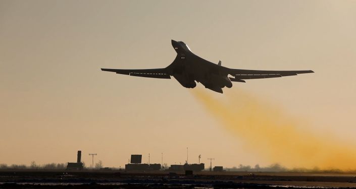 俄国防部:俄苏-27战斗机在波罗的海上空伴飞德国空军台风战斗机