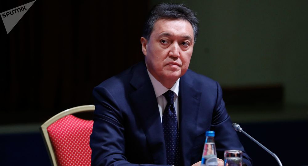 哈萨克斯坦总理提议建立经合组织过境运输政策委员会