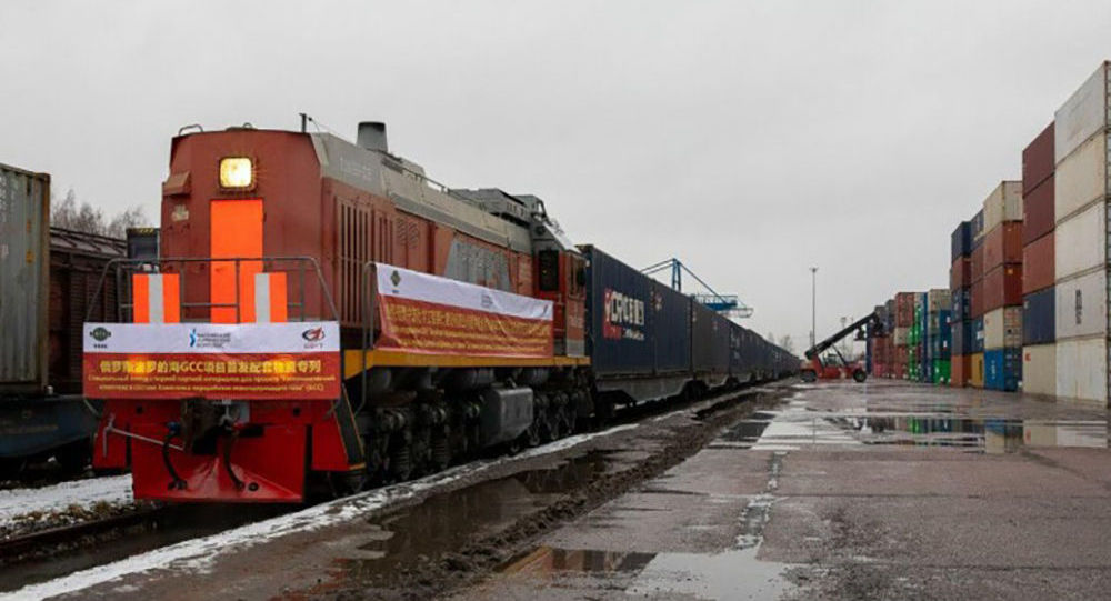 俄铁将发展从中国到欧洲的整车过境俄罗斯运输服务