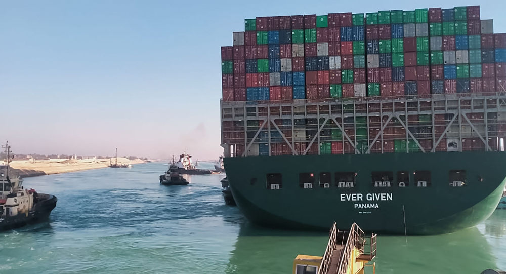 消息人士:"长赐"号货轮将在接受检查后确定是否继续通过苏伊士运河