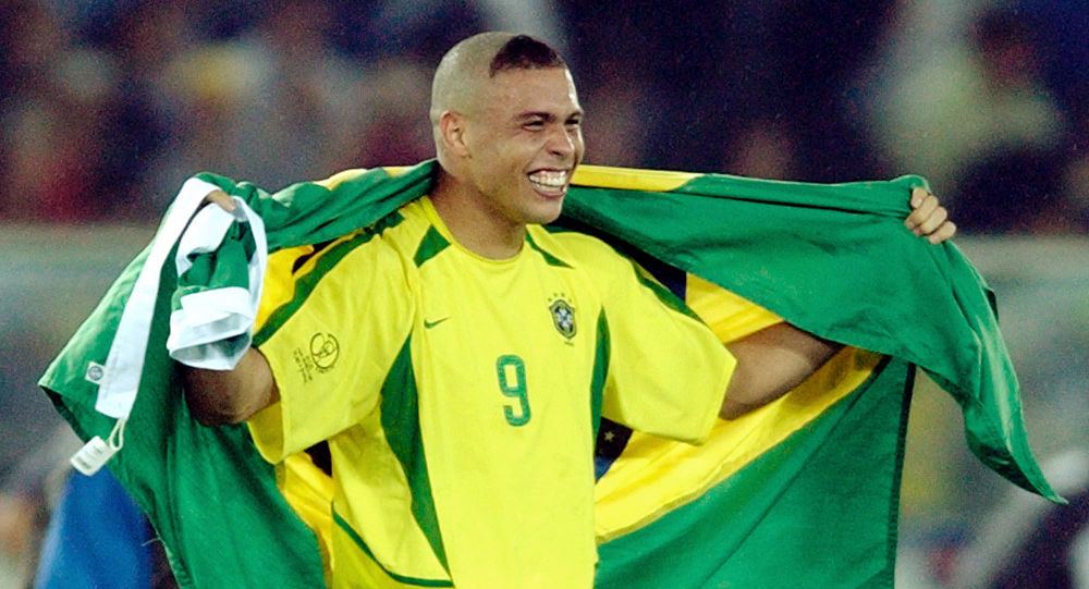 罗纳尔多02年世界杯留 阿福头 意在吸引媒体关注 俄罗斯卫星通讯社