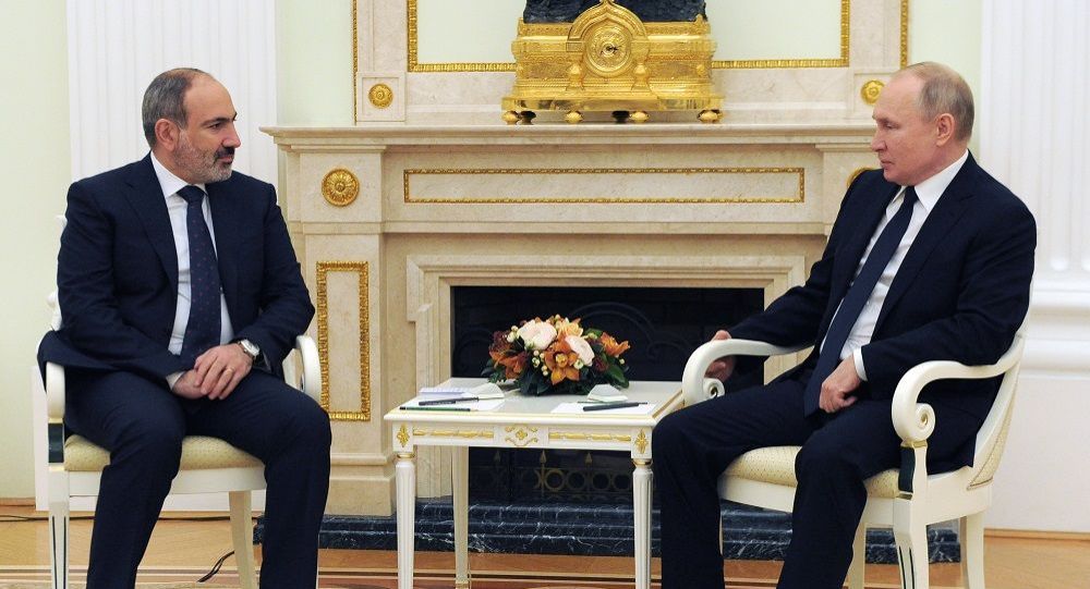 克里姆林宫：俄总统与亚美尼亚总理通电话讨论纳卡局势