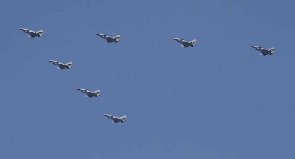 韩军方：9架中俄军机飞入韩国防识区后撤离 并未侵犯韩领空