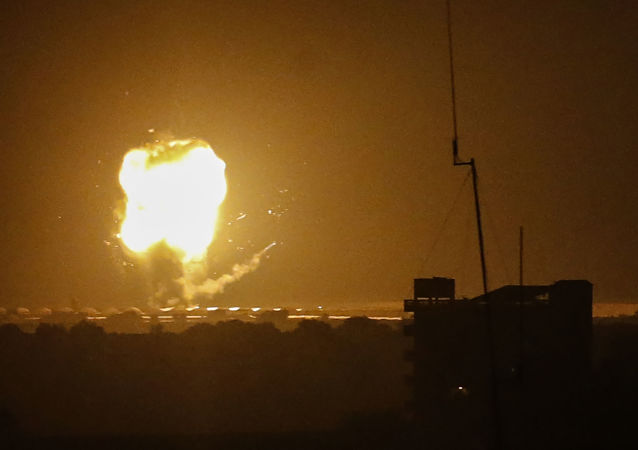 以色列军�w�饶�深w枯竭方：从加沙地带向以发射火箭弹已持续十小时