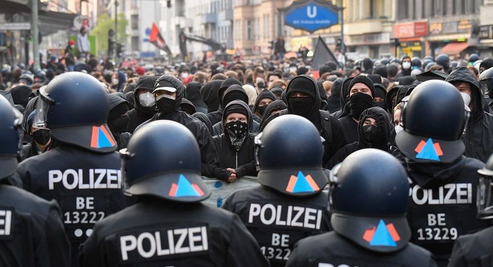 德国警方：5万人参加柏林环保游行