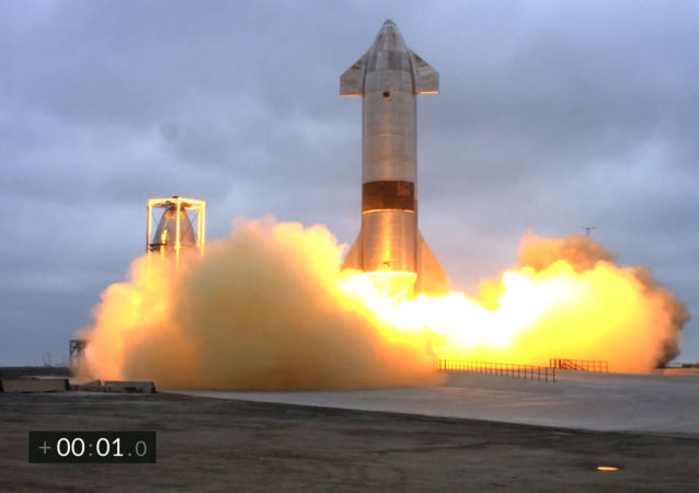 美国SpaceX公司“星际飞船-SN15”原型机在德克萨斯州成功降落