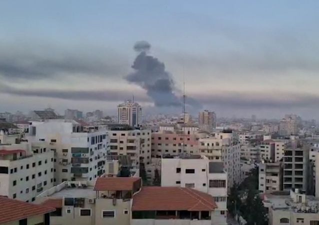 加沙地带卫生部门发布消息称，以色列发动的袭击造成死亡人数增至115人，600人受伤。
