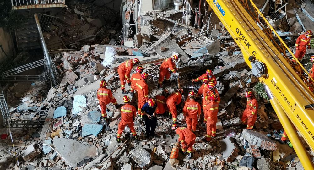 苏州酒店坍塌事故已致8人遇难 仍有9人失联