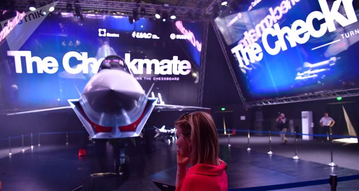 ��ר�ң������ͼ߻����ڴ�ǰʹ�ù�����˹�������ɻ��Ĺ�����ӵ������ǰ��