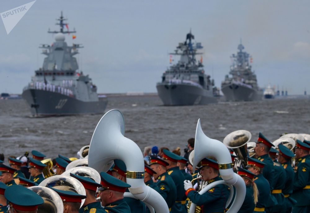 俄羅斯海軍節閱兵式在喀琅施塔得舉行 俄羅斯海軍節閱兵式在喀琅施塔得舉行