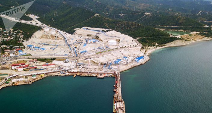新罗西斯克沿岸海水干净,无漏油痕迹 俄新西伯利亚州鄂毕河支流正清理漏油造成的危害