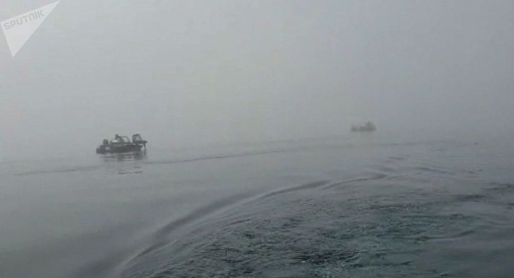 俄紧急情况部：此前在勘察加坠毁的米-8直升机已经被打捞 机身已经浮出水面