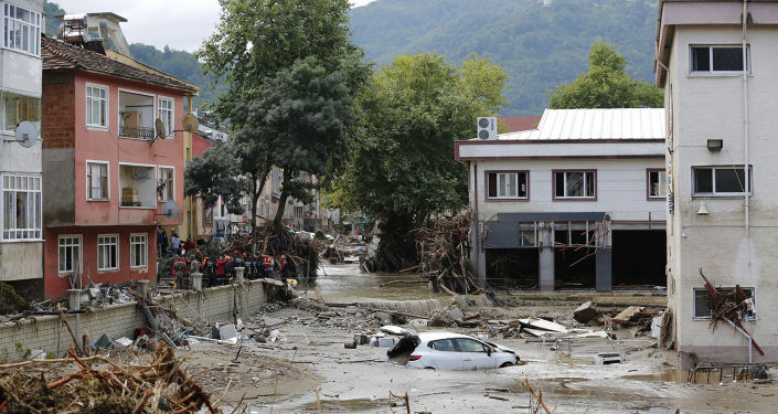土耳其洪水遇难人数升至27人 克里米亚洪水致4000余人受灾 其中两人死亡 一人失踪