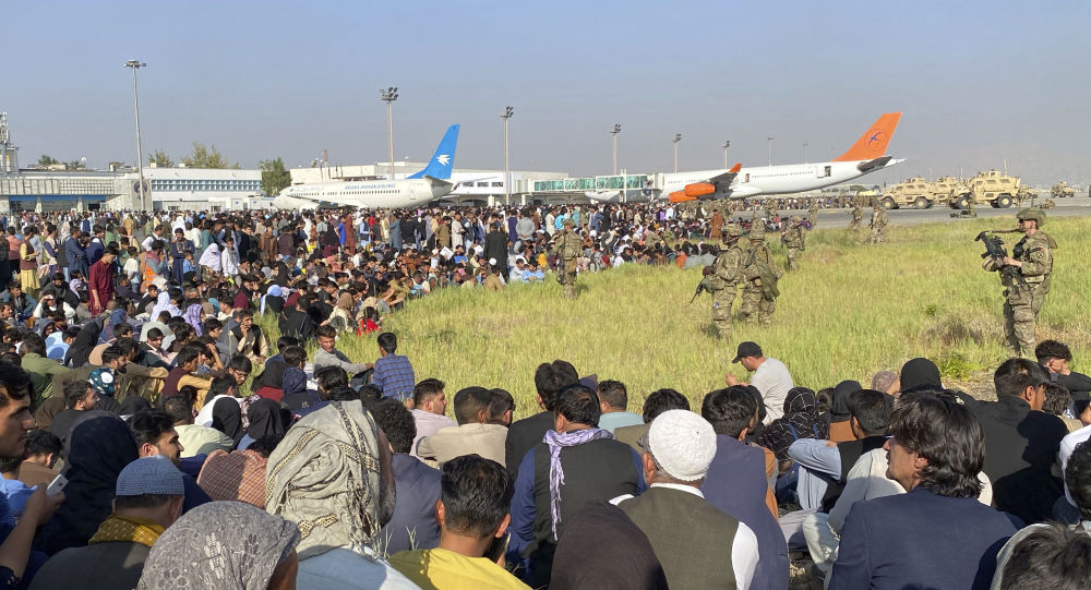 媒体：七名阿富汗公民在喀布尔机场附近的踩踏事件中丧生