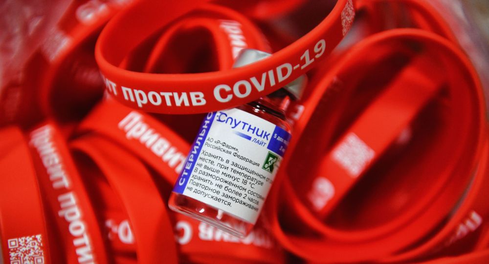 俄直投基金在“卫星 V”、“卫星 Light”疫苗研发生产方面已分别投资220亿、170亿卢布