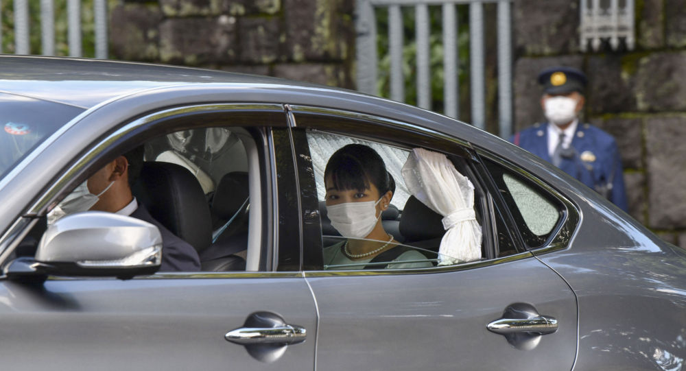 日本真子公主与其对象小室圭登记结婚