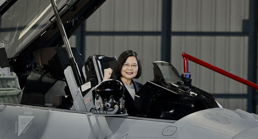 台湾在与北京分歧的背景下推出新的F-16V战机 