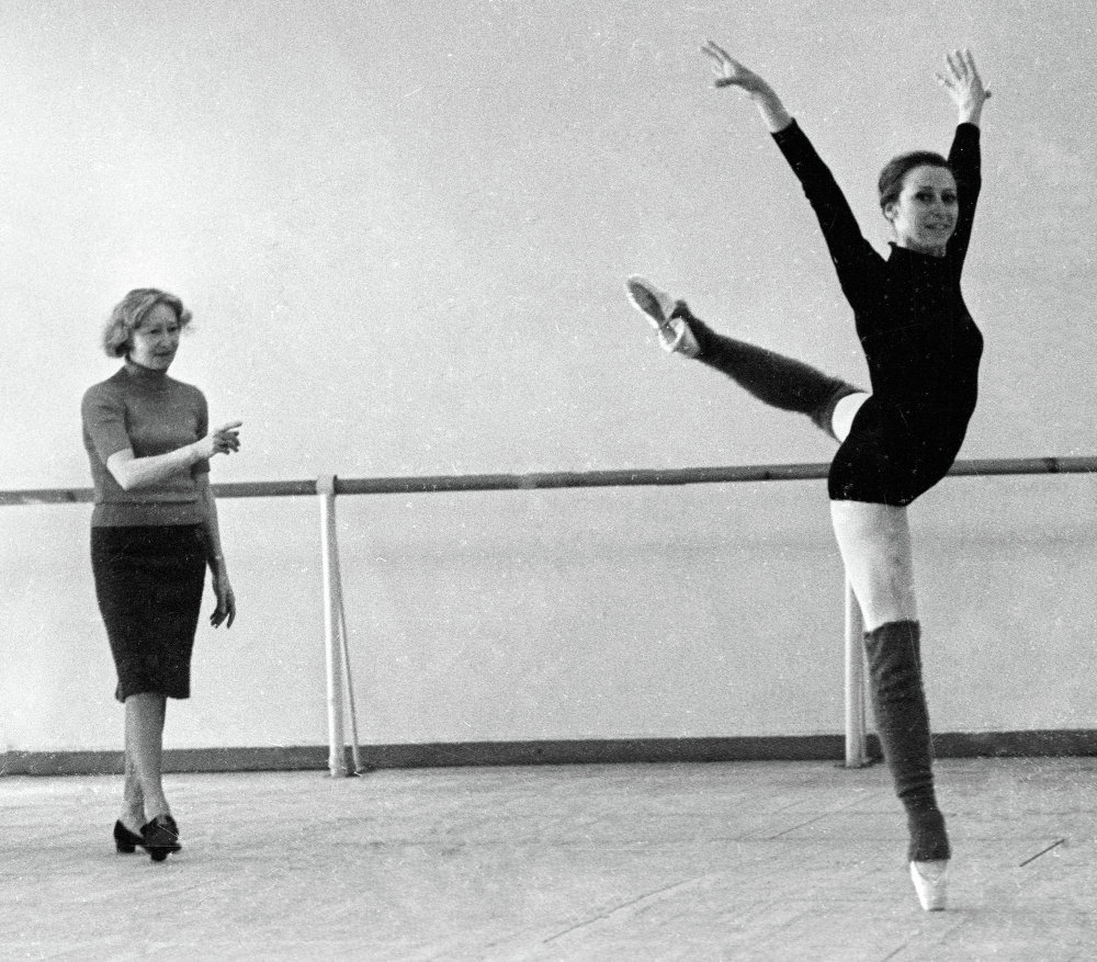 苏联最著名的芭蕾舞演员加林娜·乌兰诺娃与俄罗斯传奇女芭蕾舞演员