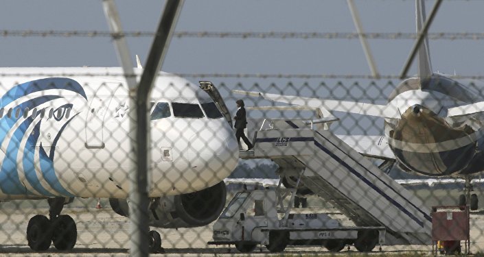 据媒体报道,a320客机的劫机者是埃及人ibrahim samaha.