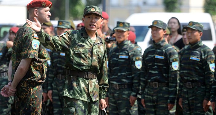 俄中部队指挥官高度评价"合作-2016"演习