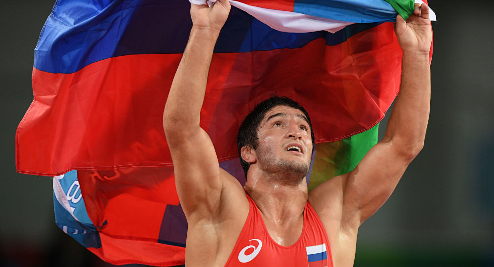 俄自由式摔跤选手阿卜杜拉希德·萨杜拉耶夫再添一金，俄东京奥运队金牌总数上升到19枚