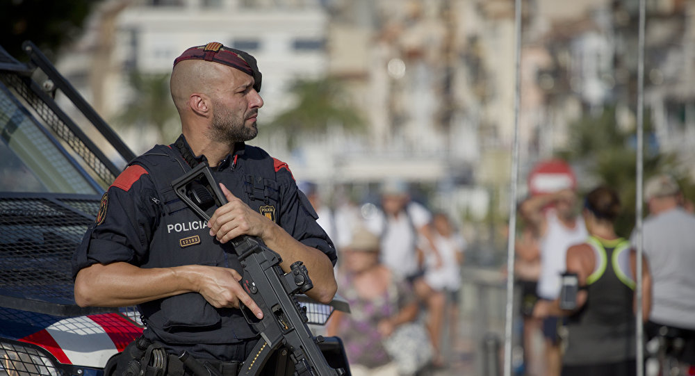 西班牙警方:4名被拘留的加泰罗尼亚恐袭涉案嫌疑人中,3人来自摩洛哥,1