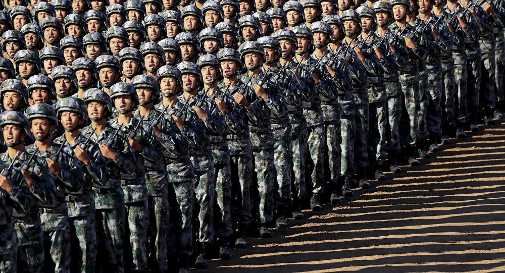 中国军队正进行全面的干部改组