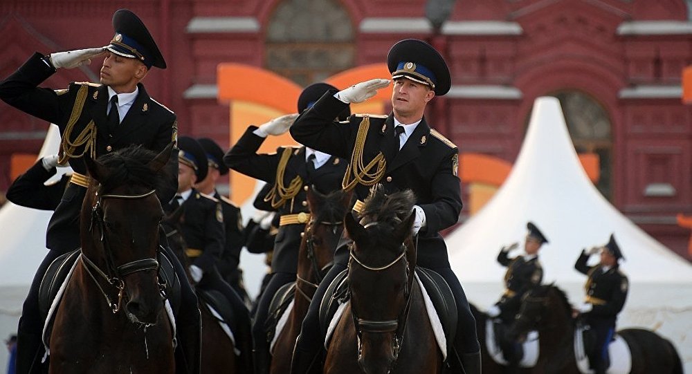 俄罗斯组建军警骑兵队