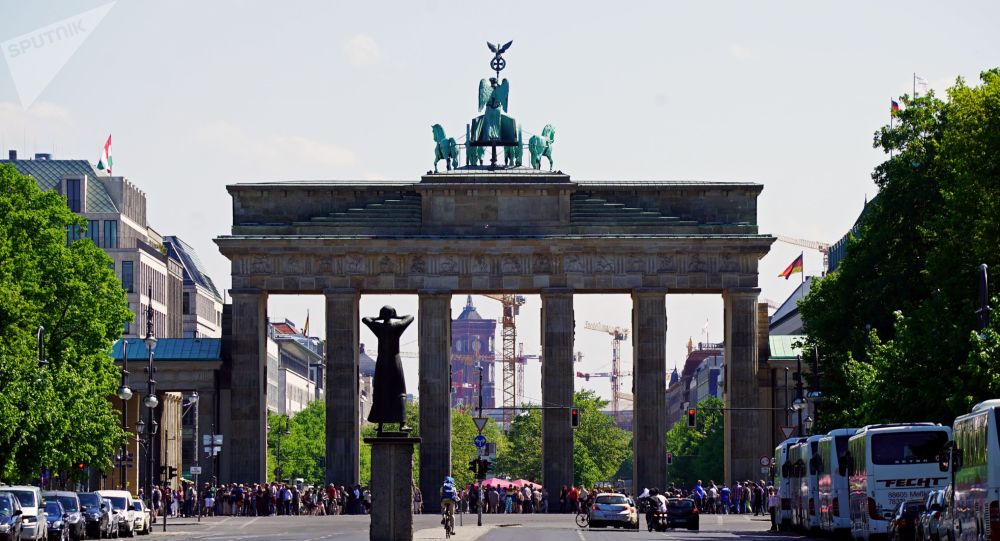 德国政府称向难民开放前往德国人道走廊的建议不可接受