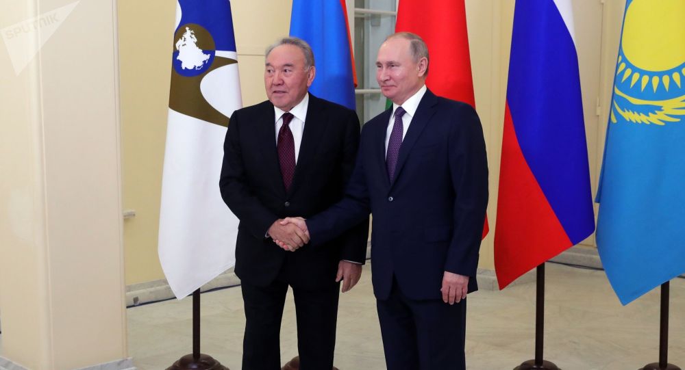 普京将在莫斯科会见哈萨克斯坦首任总统纳扎尔巴耶夫