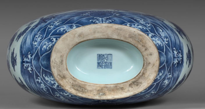 一名退休者持有的中国花瓶以900万美元被拍售 俄罗斯卫星通讯社