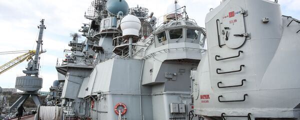 Тяжелый атомный ракетный крейсер Петр Великий на причале главной базы Северного флота в Североморске Тяжелый атомный ракетный крейсер Петр Великий на причале главной базы Северного флота в Североморске - 俄羅斯衛星通訊社