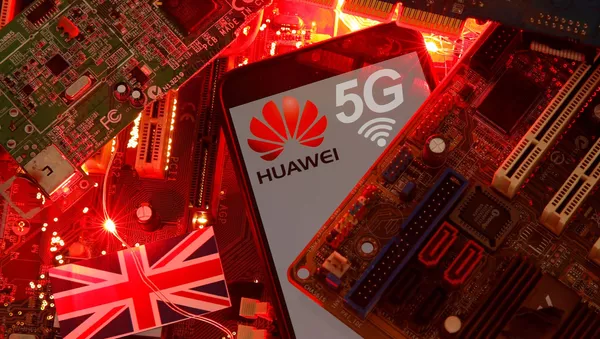 Huawei. Великобритания - 俄羅斯衛星通訊社
