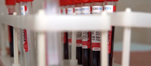 Пробирки с кровью для анализа перед выпиской добровольцев испытаний вакцины от коронавируса в Главном военном клиническом госпитале имени Н. Н. Бурденко.  - 俄罗斯卫星通讯社