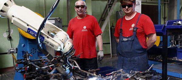  Участок роботизированной сварки на заводе Русская механика в Рыбинске.  - 俄罗斯卫星通讯社