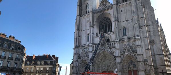 Тушение пожара в соборе святых Петра и Павла в Нанте, Франция - 俄罗斯卫星通讯社