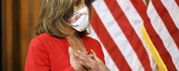 Нэнси Пелоси в маске - 俄罗斯卫星通讯社
