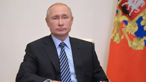 24 июля 2020. Президент РФ Владимир Путин проводит оперативное совещание с постоянными членами Совета безопасности РФ в режиме видеоконференции. - 俄羅斯衛星通訊社