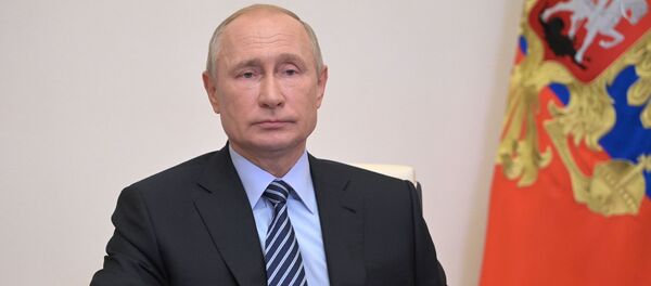 24 июля 2020. Президент РФ Владимир Путин проводит оперативное совещание с постоянными членами Совета безопасности РФ в режиме видеоконференции. - 俄罗斯卫星通讯社