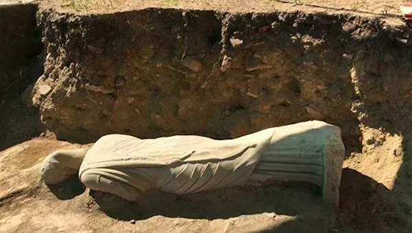 土耳其考古學家發現1700年前雕像 - 俄羅斯衛星通訊社