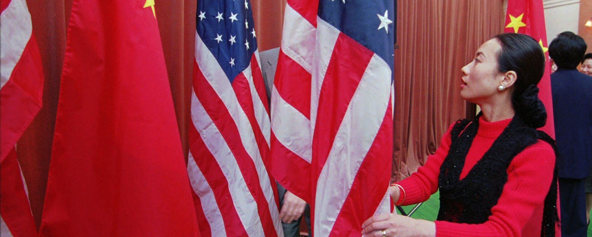 Национальные флаги Китая и США - 俄罗斯卫星通讯社, 1920, 19.03.2021