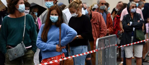 Очередь на сдачу теста на коронавирус в Кибероне, Франция  - 俄罗斯卫星通讯社