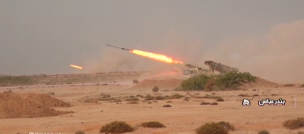 伊朗在霍爾木茲海峽演習中擊沈美國航母模型  - 俄羅斯衛星通訊社