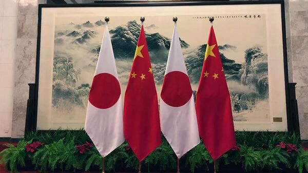 Флаги Японии и Китая в Доме народных собраний - 俄羅斯衛星通訊社