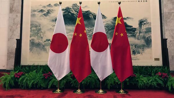 Флаги Японии и Китая в Доме народных собраний - 俄罗斯卫星通讯社